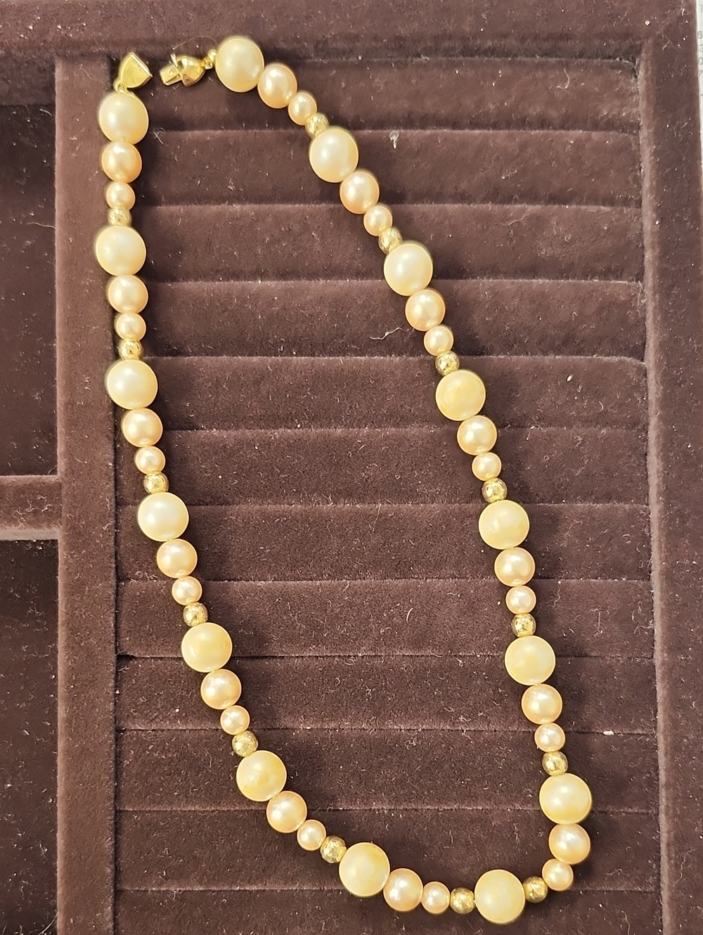 Elegant Gold Pearl Necklace - Classic Women's Jewelry